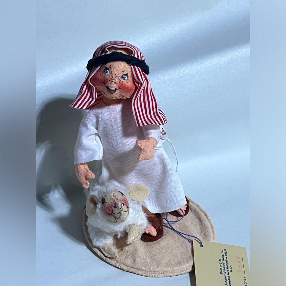 Vintage Annalee Shepard Doll w/ Sheep Doll Nativity Shepard USA 1993